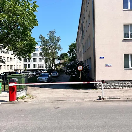 Tallinnhousing Studio For 4 With Free Parking *